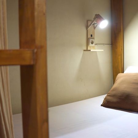 The Sleepingroom Hostel Yogyakarta Extérieur photo