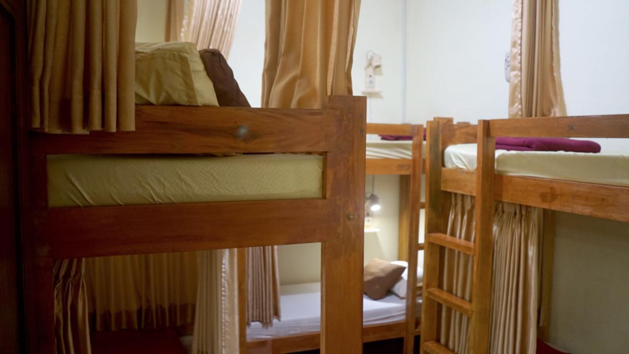 The Sleepingroom Hostel Yogyakarta Extérieur photo