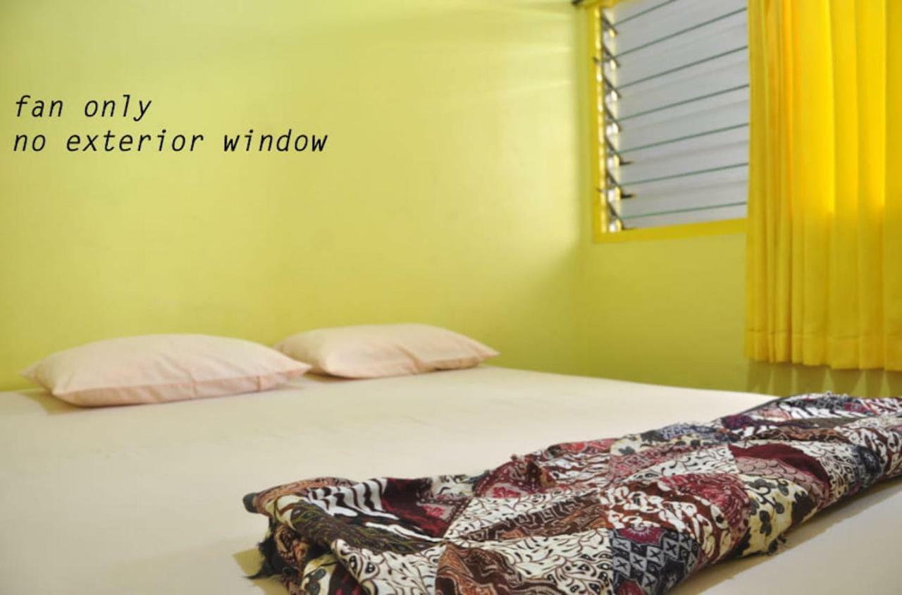 The Sleepingroom Hostel Yogyakarta Extérieur photo