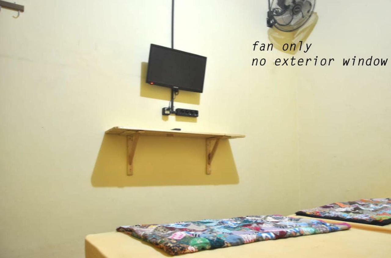 The Sleepingroom Hostel Yogyakarta Extérieur photo