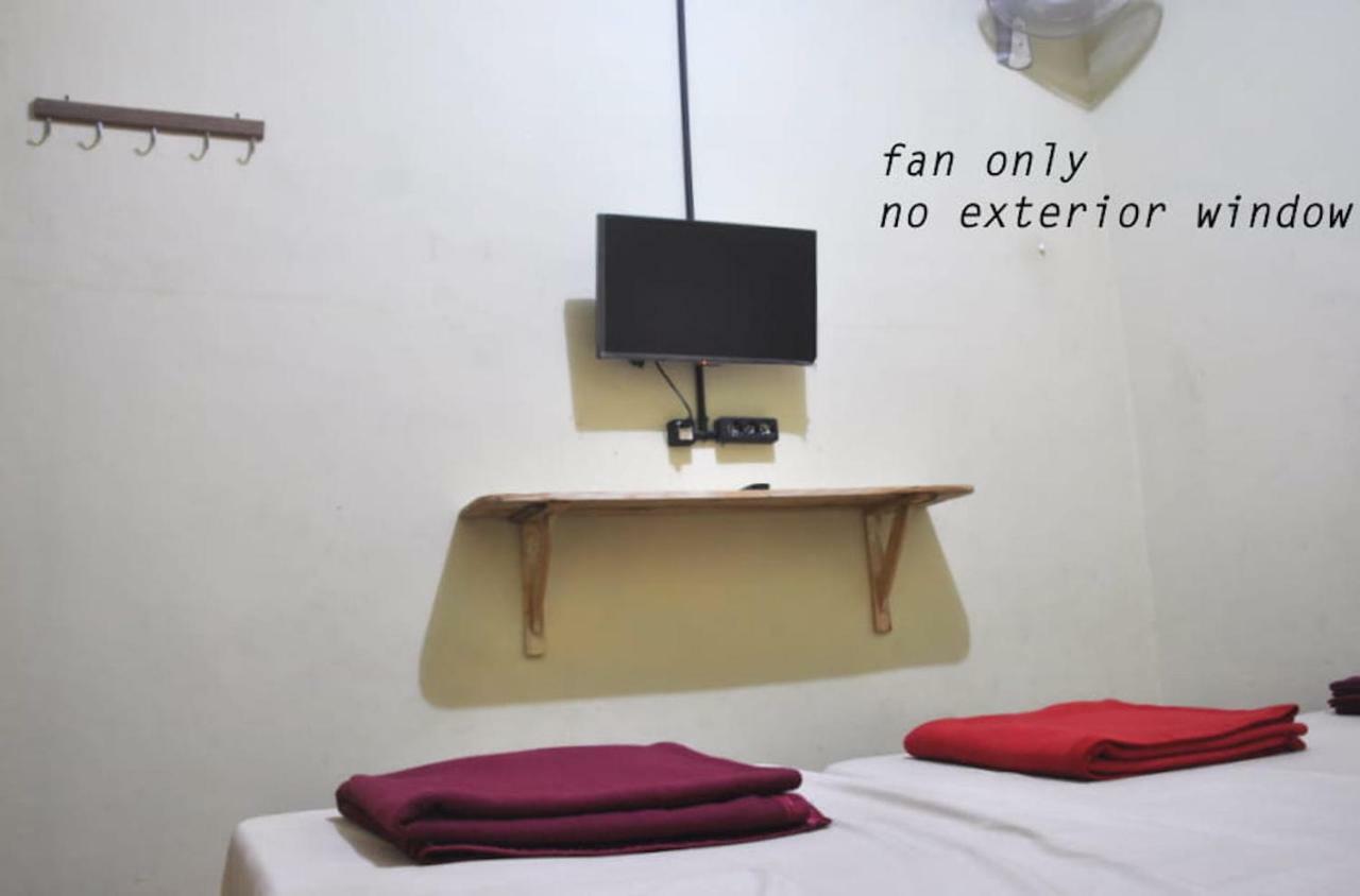 The Sleepingroom Hostel Yogyakarta Extérieur photo