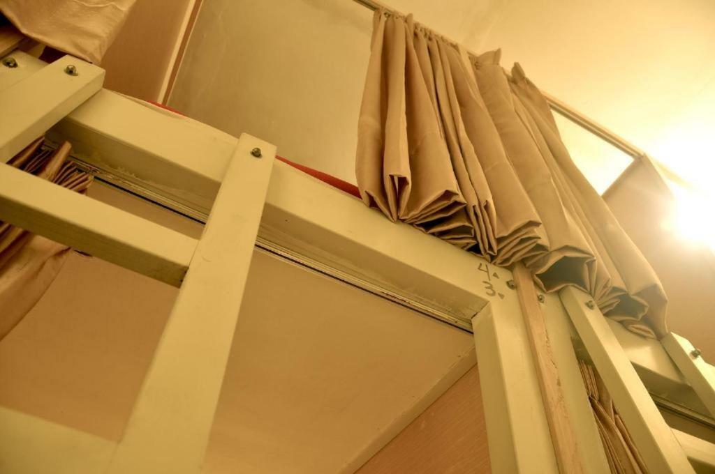 The Sleepingroom Hostel Yogyakarta Extérieur photo